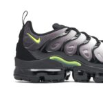 Nike VaporMax Plus - 791920 – Image 4